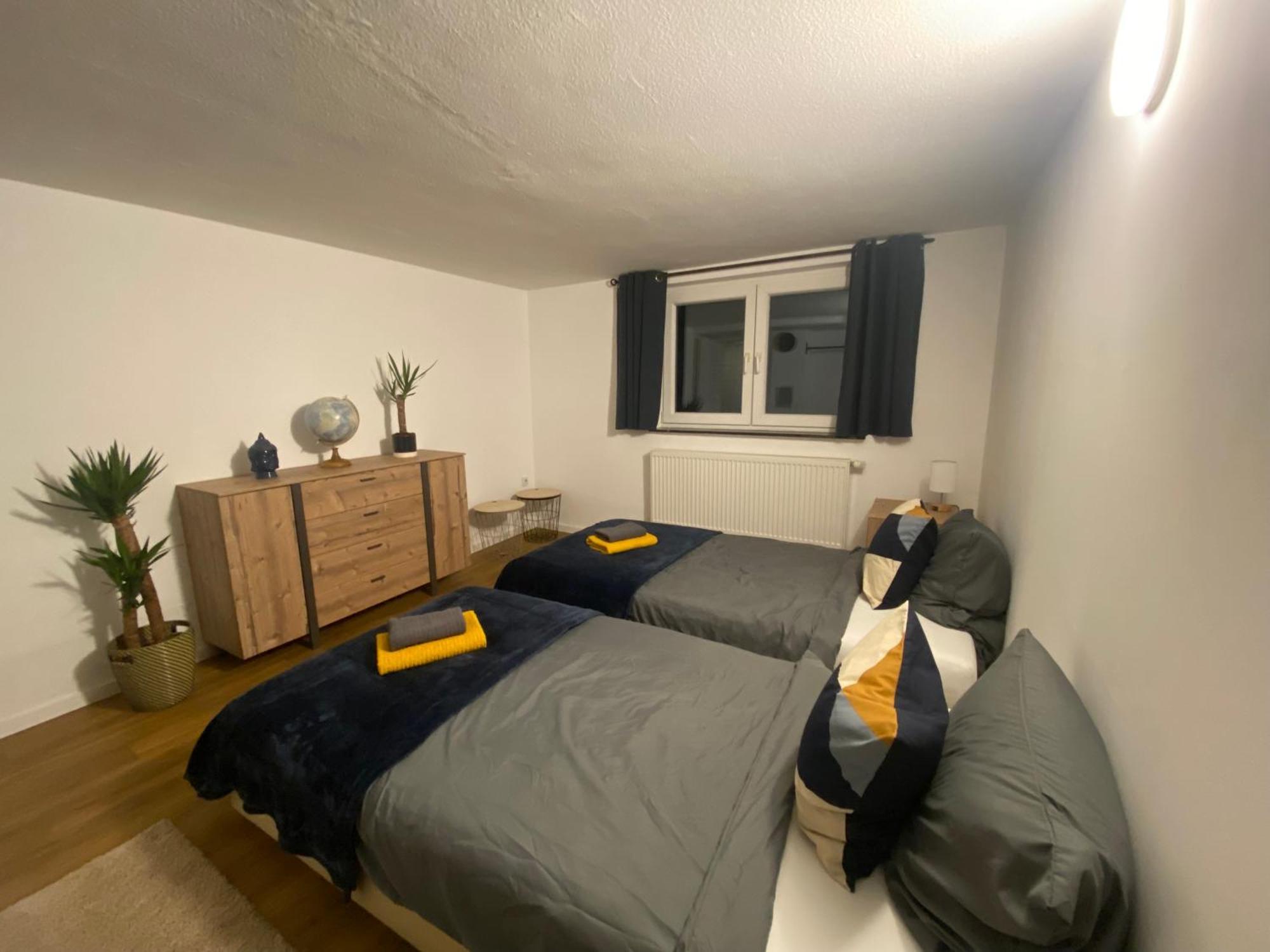 Apartment Roomy Comfort - Zwischen Heidelberg Und Mannheim Edingen-Neckarhausen エクステリア 写真