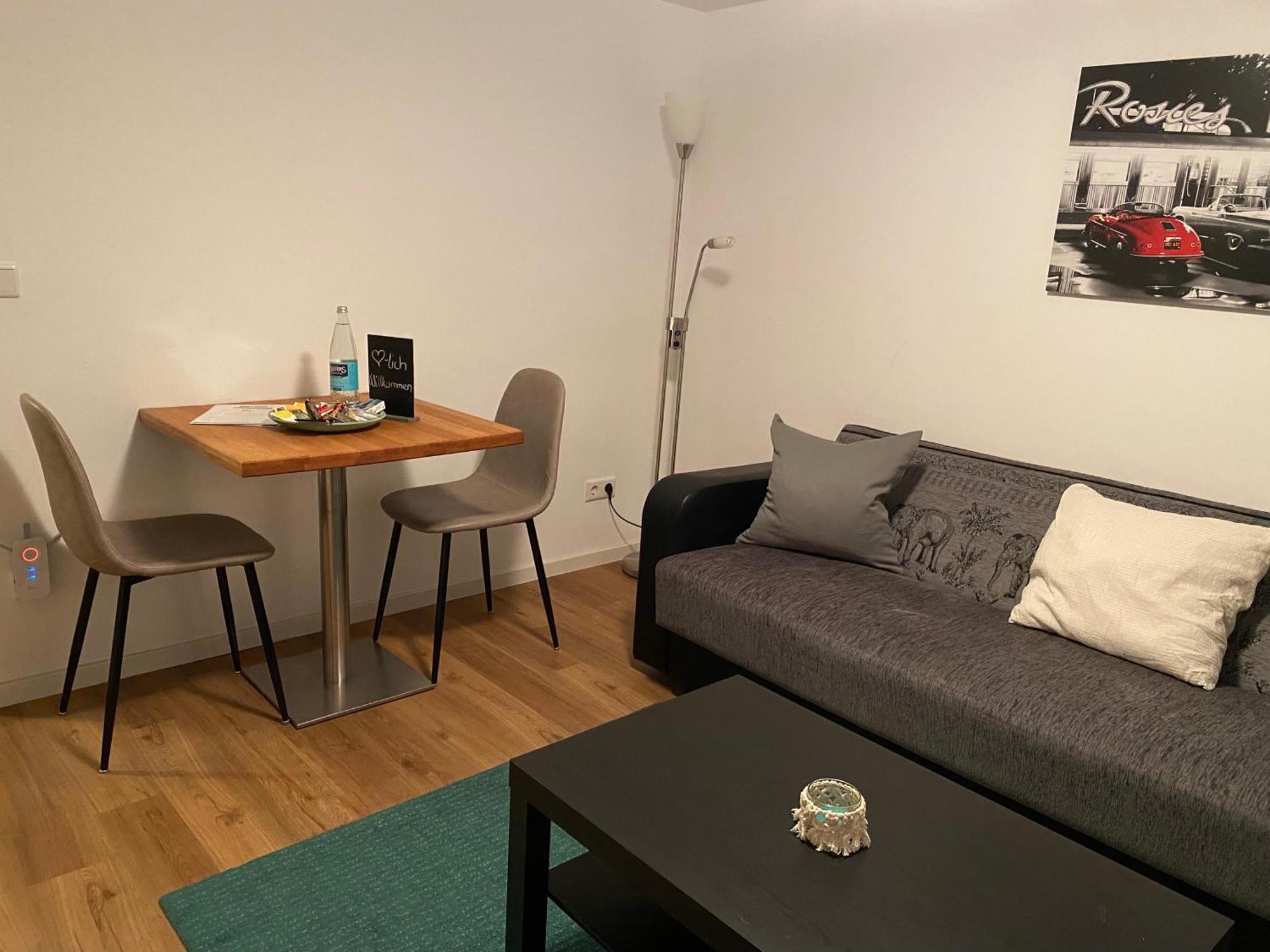 Apartment Roomy Comfort - Zwischen Heidelberg Und Mannheim Edingen-Neckarhausen エクステリア 写真